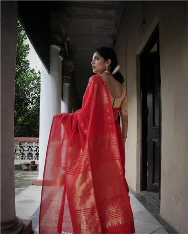 Red_Traditional_Woven_Saree_for_Women