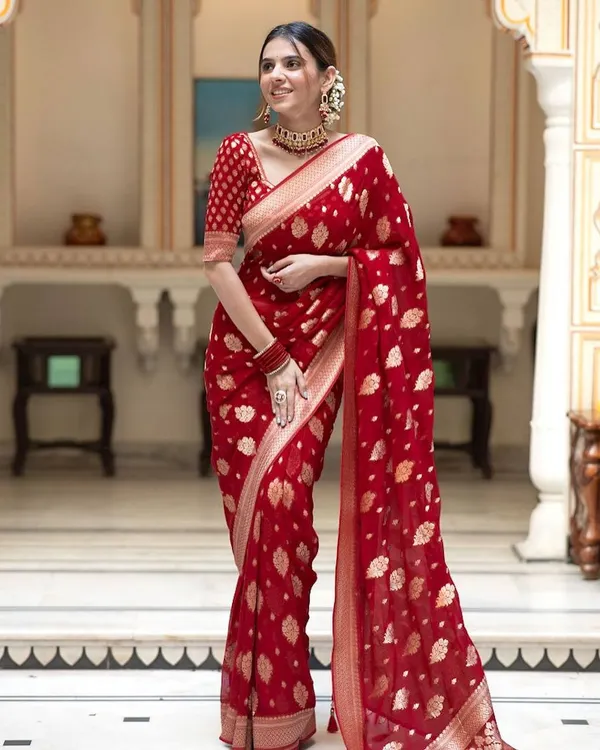 Red_Traditional_Saree_for_Women