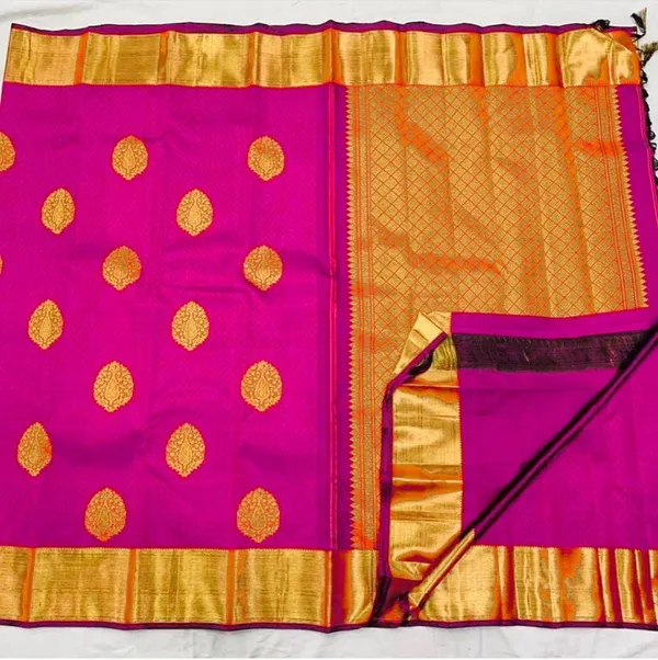 Magenta_Silk_Woven_Saree_for_Women
