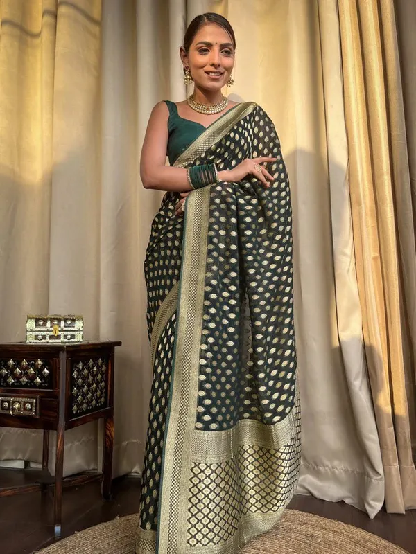 Green_Woven_Traditional_Saree_for_Women