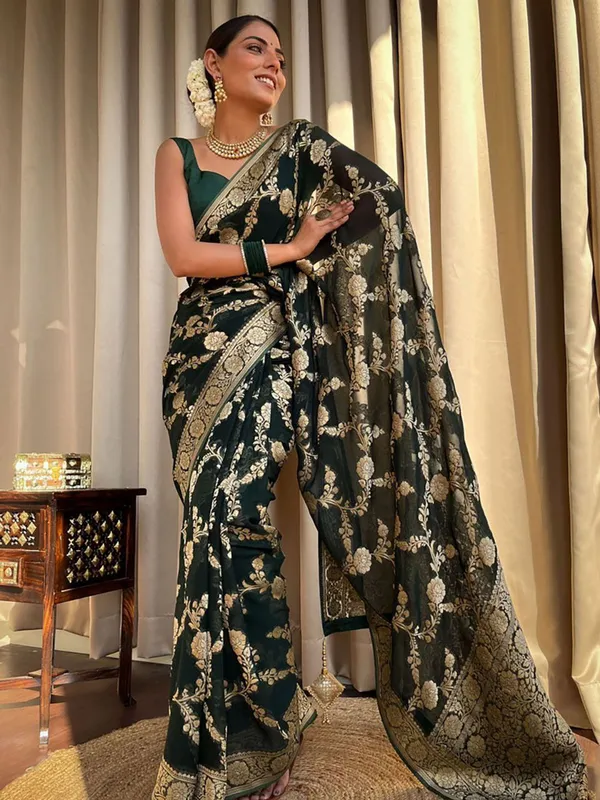 Green_Woven_Floral_Saree_for_Women
