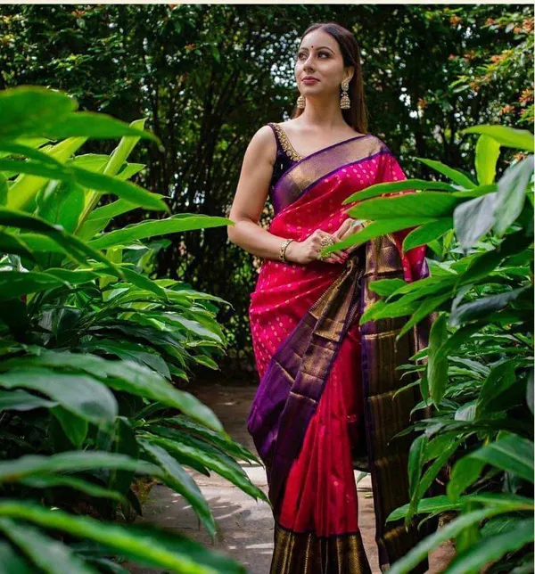 Pink_Woven_Traditional_Saree_for_Women