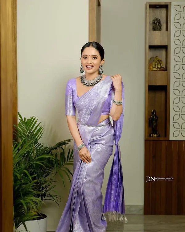 Lavender_Woven_Saree_for_Women