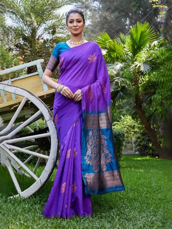 Blue_And_Purple_Floral_Saree_for_Women