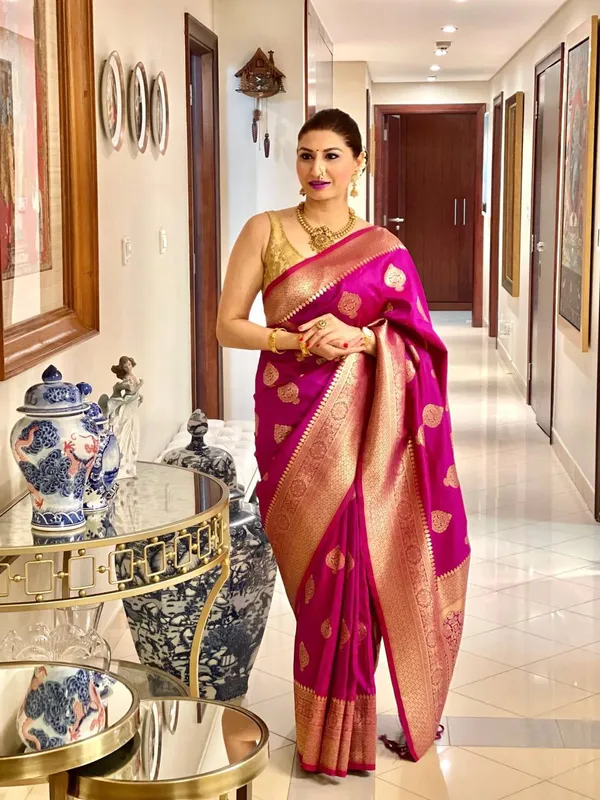 Magenta_Woven_Saree_for_Women