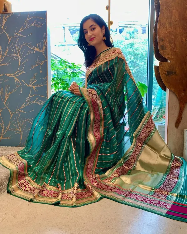 Teal_Striped_Printed_Saree_for_Women