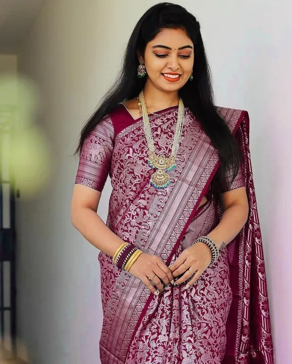 Maroon_Printed_Saree_for_Women