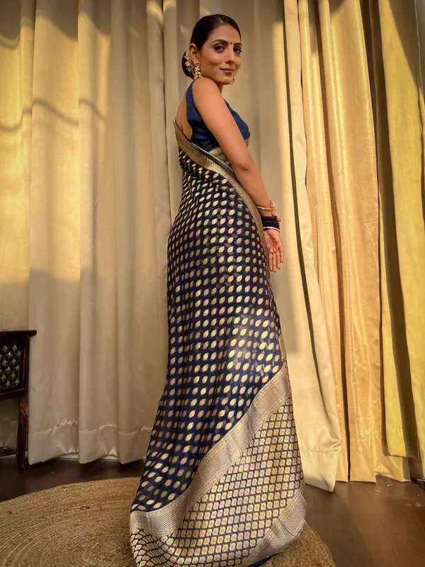 Navy_Blue_Printed_Saree_for_Women
