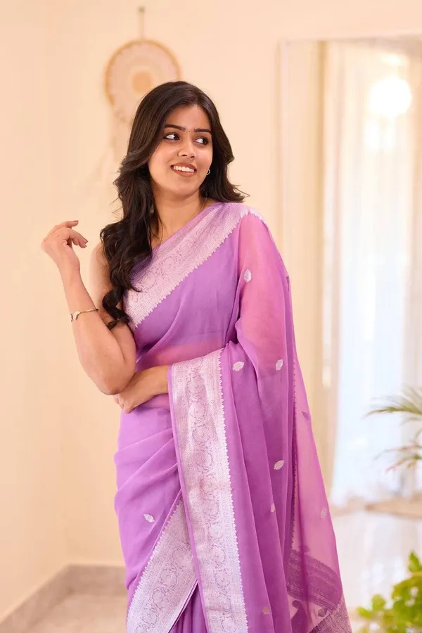 Purple_Floral_Border_Saree_for_Women