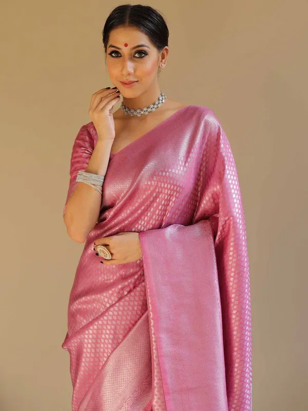Pink_Woven_Pattern_Saree_for_Women