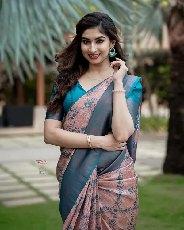 Pink_Floral_Print_Saree_With_Teal_Border_for_Women