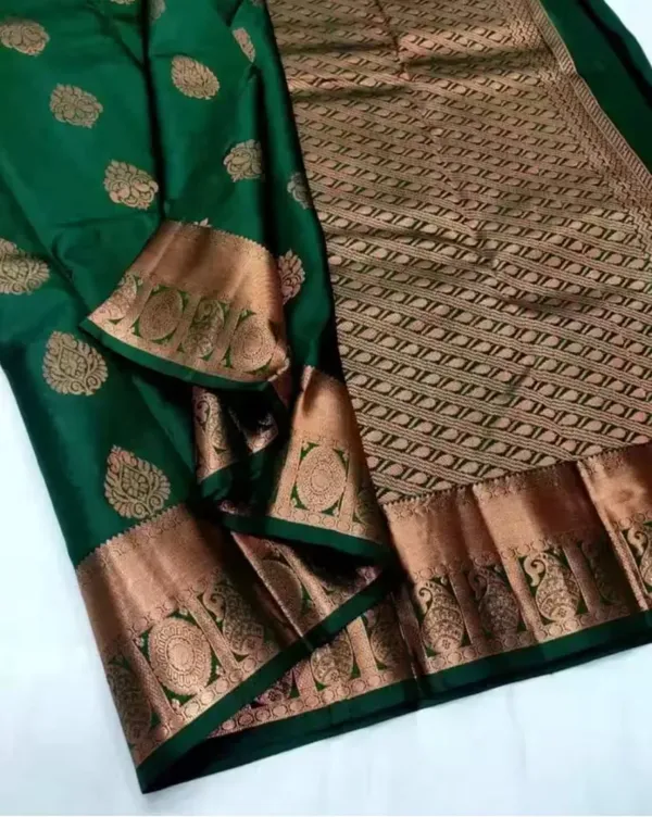 Green_Woven_Ethnic_Saree_for_Women