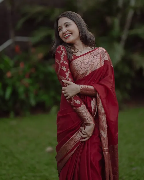 Red_Traditional_Saree_for_Women