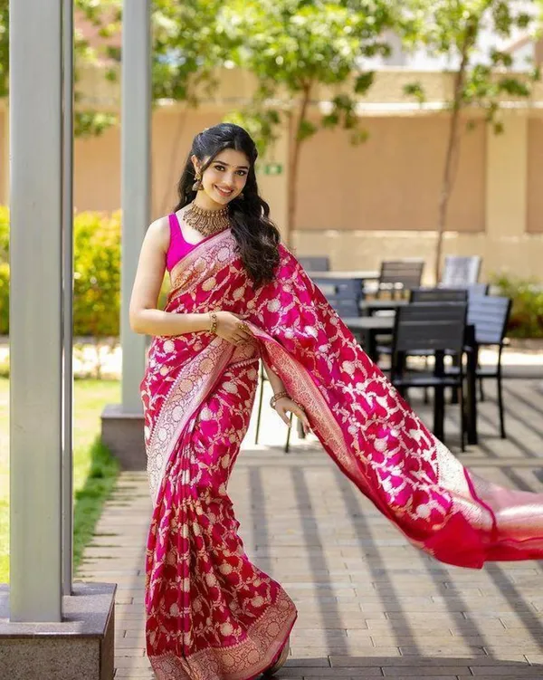 Maroon_Floral_Woven_Saree_Set_for_Women