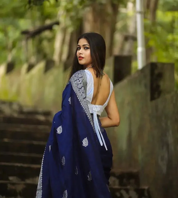 Navy_Blue_Woven_Saree_for_Women