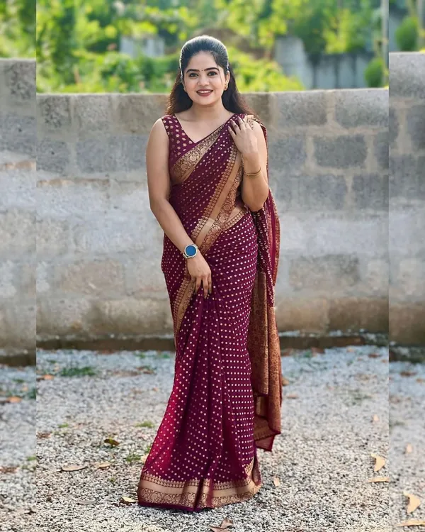 Maroon_Printed_Saree_With_Gold_Border_for_Women