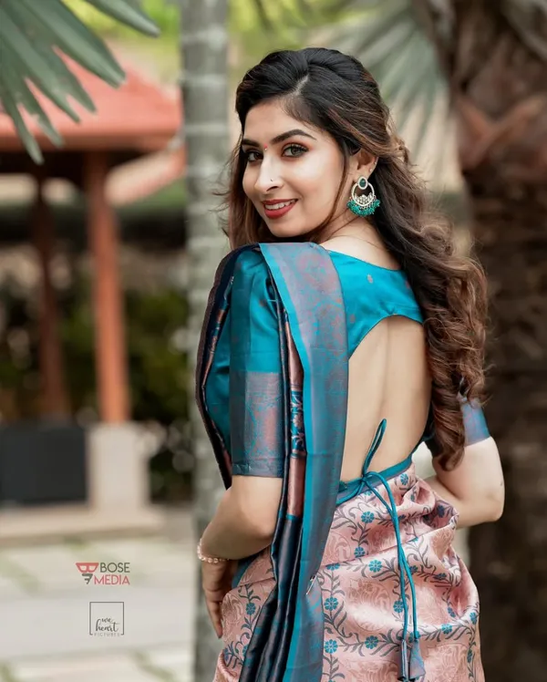 Pink_Floral_Print_Saree_With_Teal_Border_for_Women