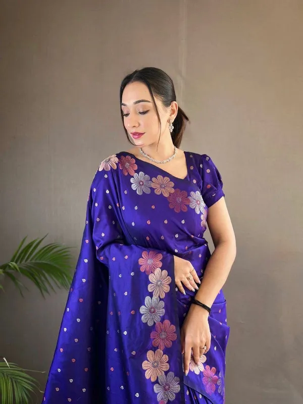 Blue_Floral_Print_Saree_for_Women