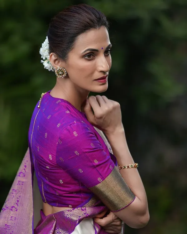 Purple_Traditional_Saree_Set_for_Women