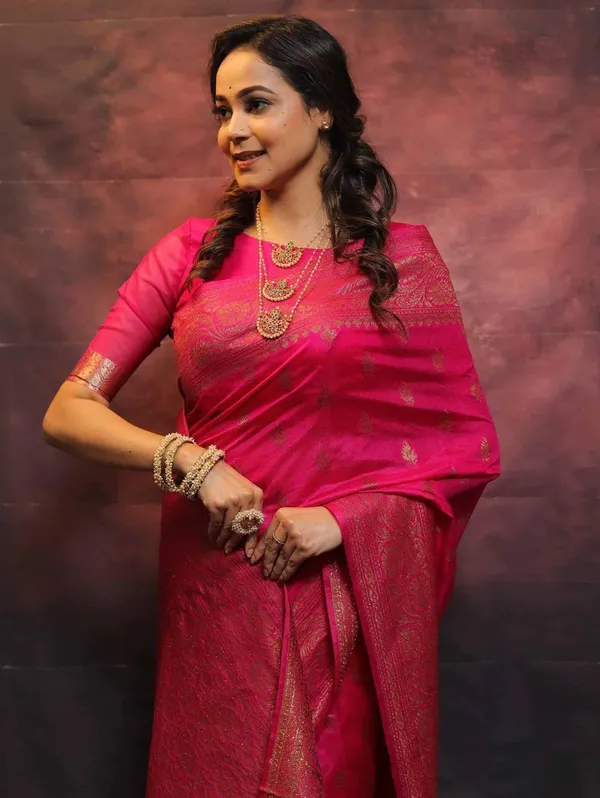 Pink_Woven_Saree_for_Women
