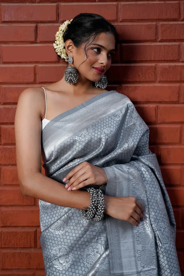 Grey_Woven_Saree_for_Women