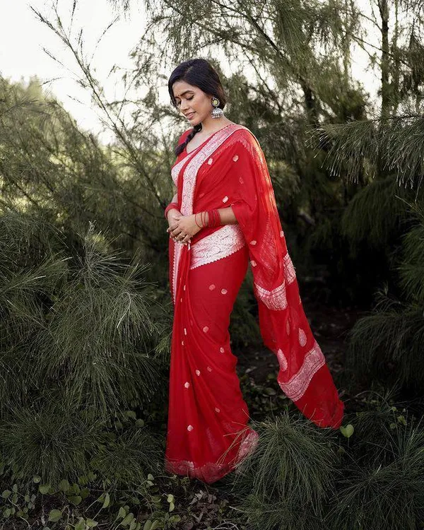 Red_Traditional_Saree_for_Women