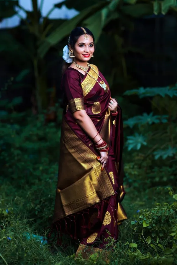Maroon_Traditional_Saree_for_Women
