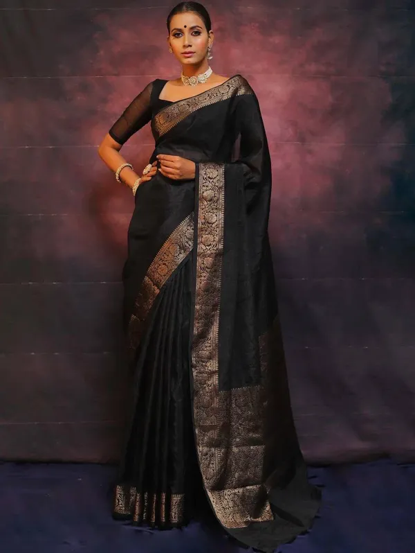 Black_Traditional_Floral_Border_Saree_for_Women