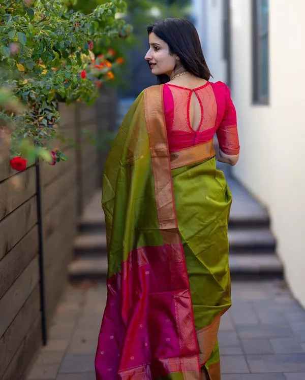 Pink_And_Green_Woven_Ethnic_Saree_for_Women