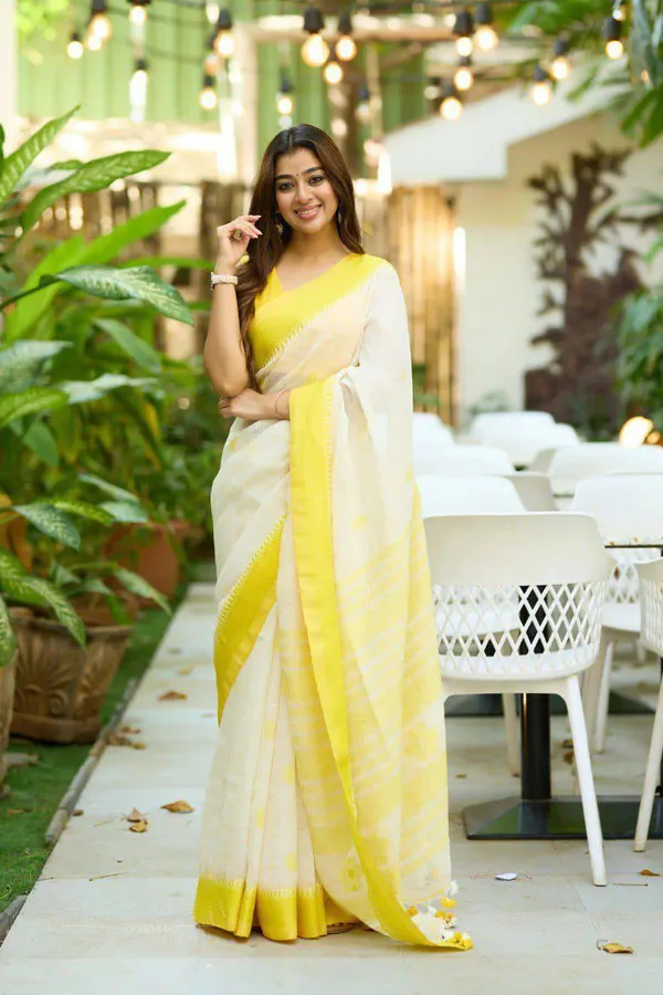Cream_Yellow_Ethnic_Saree_for_Women