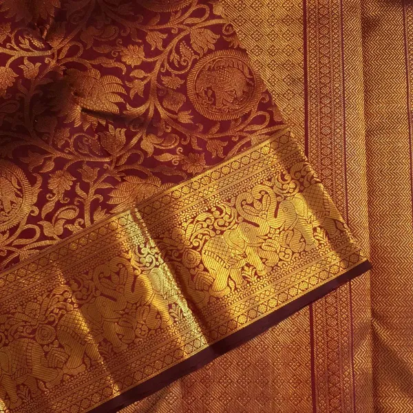 Maroon_Brocade_Saree_for_Women