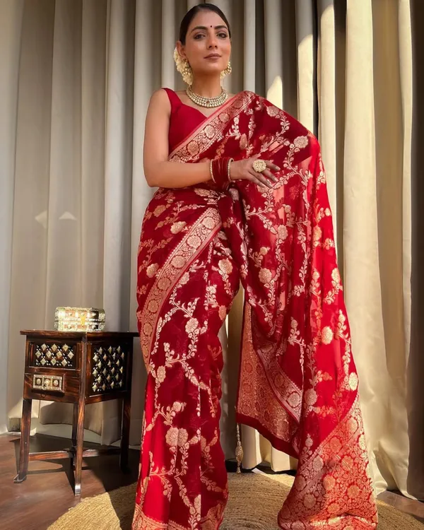 Red_Woven_Floral_Saree_for_Women