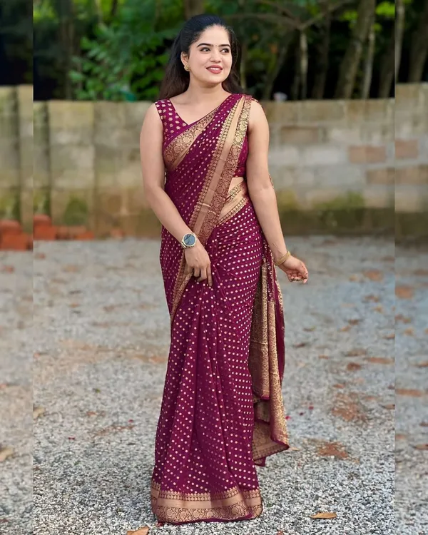 Maroon_Printed_Saree_With_Gold_Border_for_Women