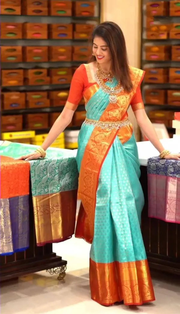 Red_Turquoise_Traditional_Saree_For_Women