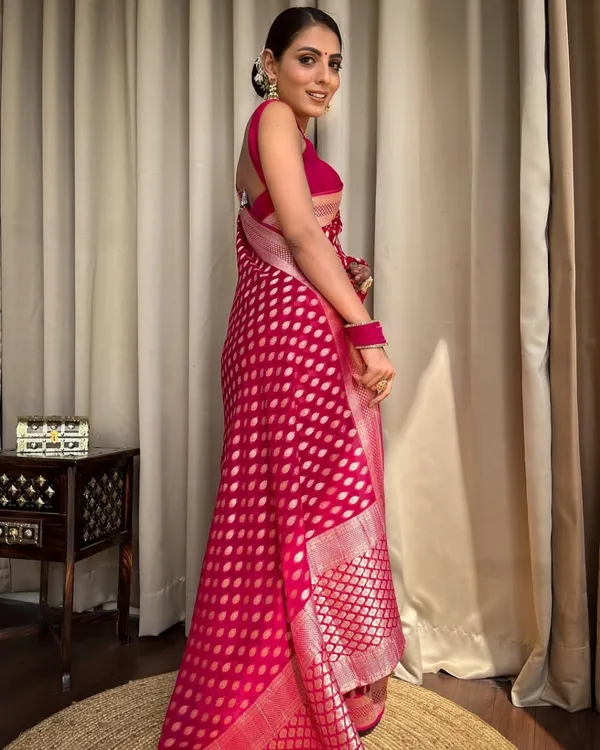 Pink_Printed_Saree_for_Women