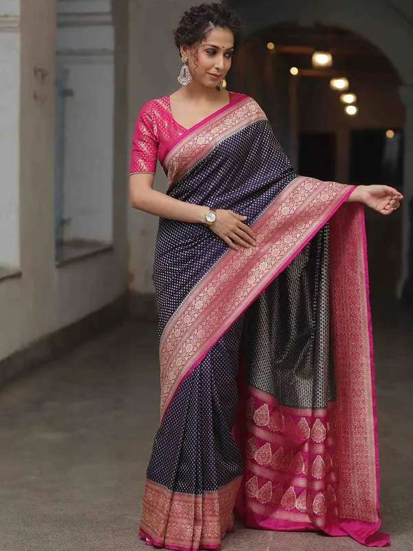 Navy_Blue_Floral_Border_Saree_for_Women