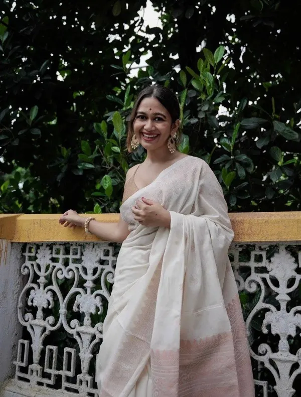 Ivory_Printed_Saree_for_Women