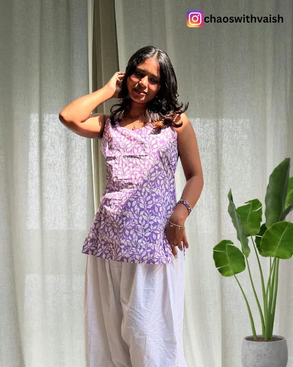 Lavender_Sleeveless_Short_Kurti