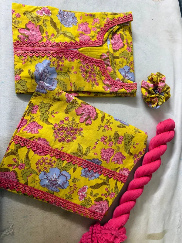 Sunshine_Yellow_Pure_Farshi_Set_With_Dupatta
