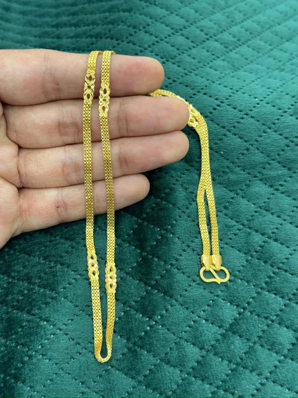 Gold_Tone_Textured_Chain_Necklace_for_Women