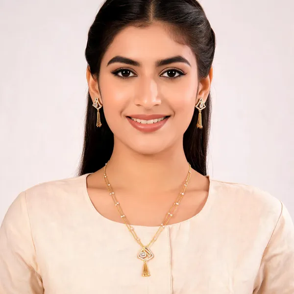 Gold_Tone_Layered_Pendant_Necklace_Set_For_Women