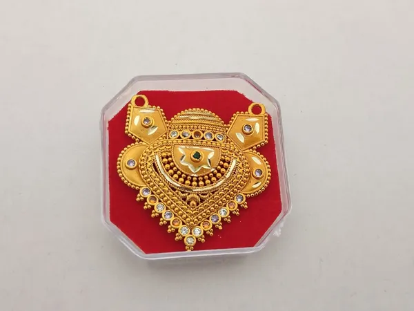 Gold_Tone_Traditional_Pendant_for_Women