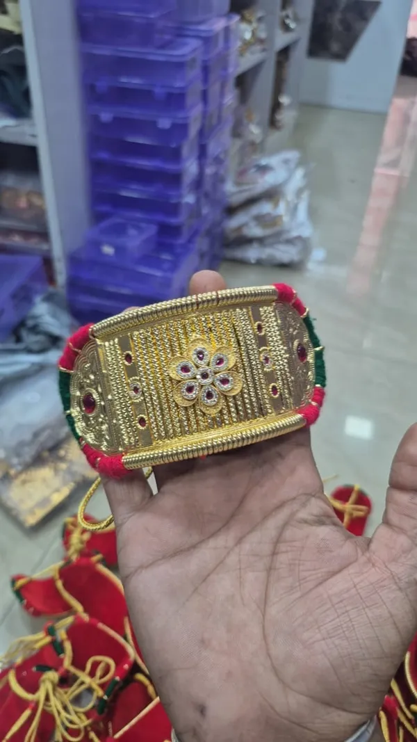 Gold_Tone_Embellished_Bridal_Kada_for_Women