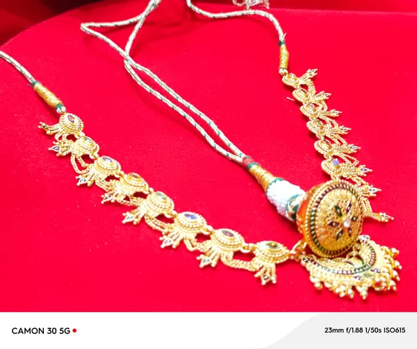 Gold_Tone_Traditional_Necklace_Set_for_Women
