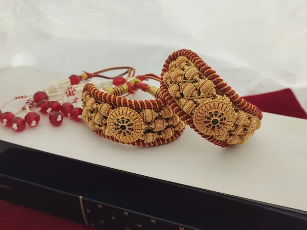 Red_Gold_Tone_Embellished_Bangle_Set_for_Women