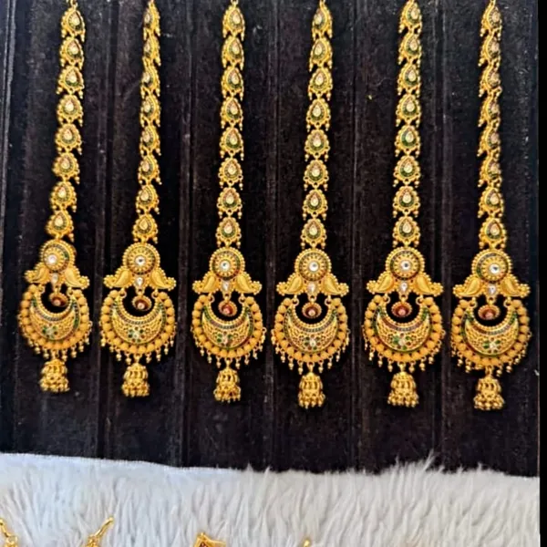Gold-Toned_Traditional_Maang_Tikka_Set_for_Women