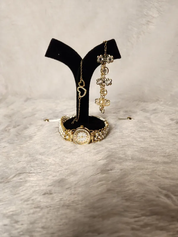 Gold_Tone_Floral_Charm_Bracelet_Watch_Set_For_Women
