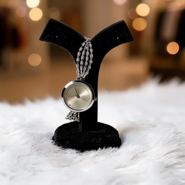 Silver_Metal_Chain_Pendant_Analog_Watch_For_Women