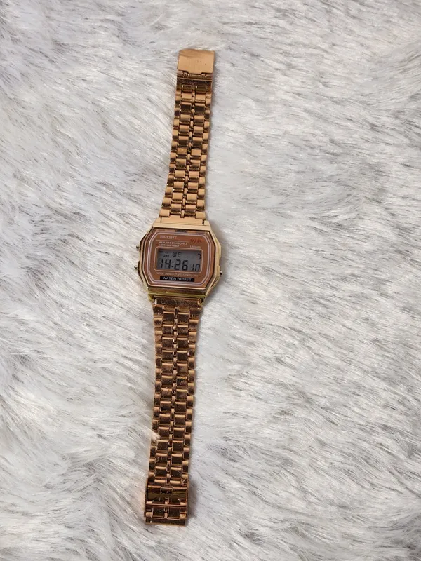 Rose_Gold_Metal_Digital_Watch_for_Women