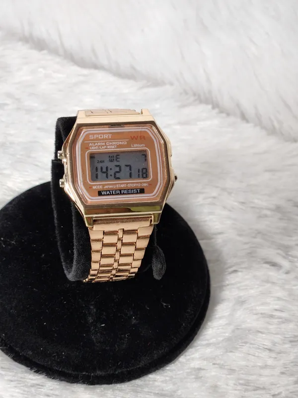 Rose_Gold_Metal_Digital_Watch_for_Women